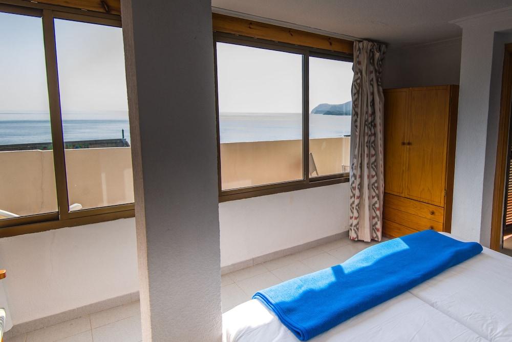 Hostal Port Corona Cala Ratjada  Exterior photo