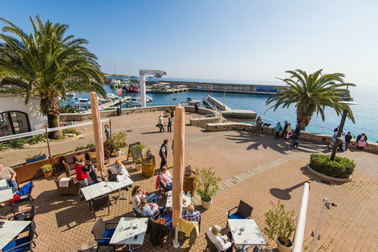 Hostal Port Corona Cala Ratjada  Exterior photo