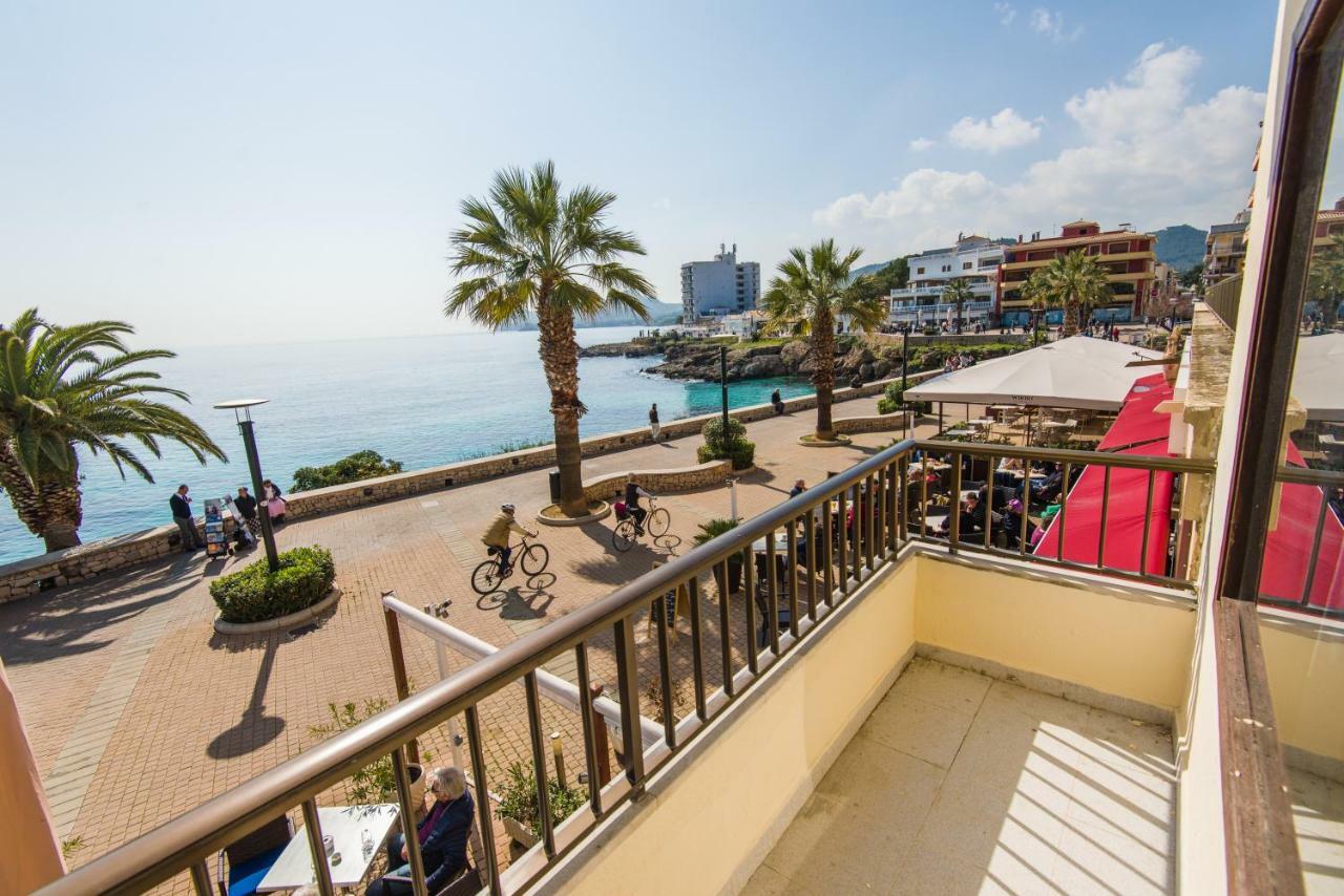 Hostal Port Corona Cala Ratjada  Exterior photo